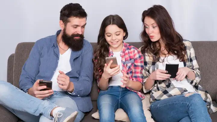 Effects of Screen Time on Family