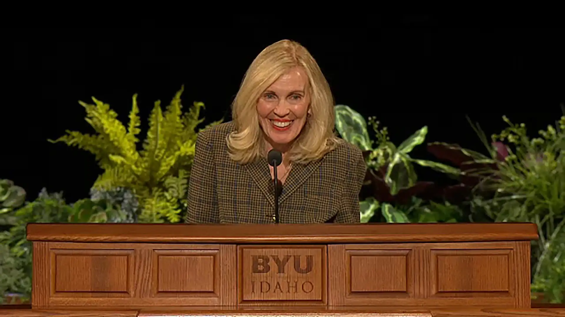 Elaine S. Dalton | The Lord Will Lead Thee by the Hand