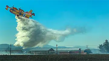 The Worlds Best Firefighting Plane