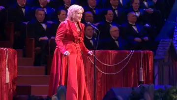 Christmas Favorites Featuring Debrorah Voigt