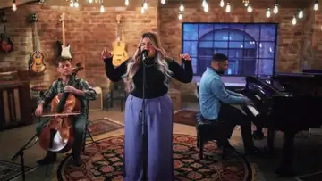 Anna Golden, "Amazing Grace"