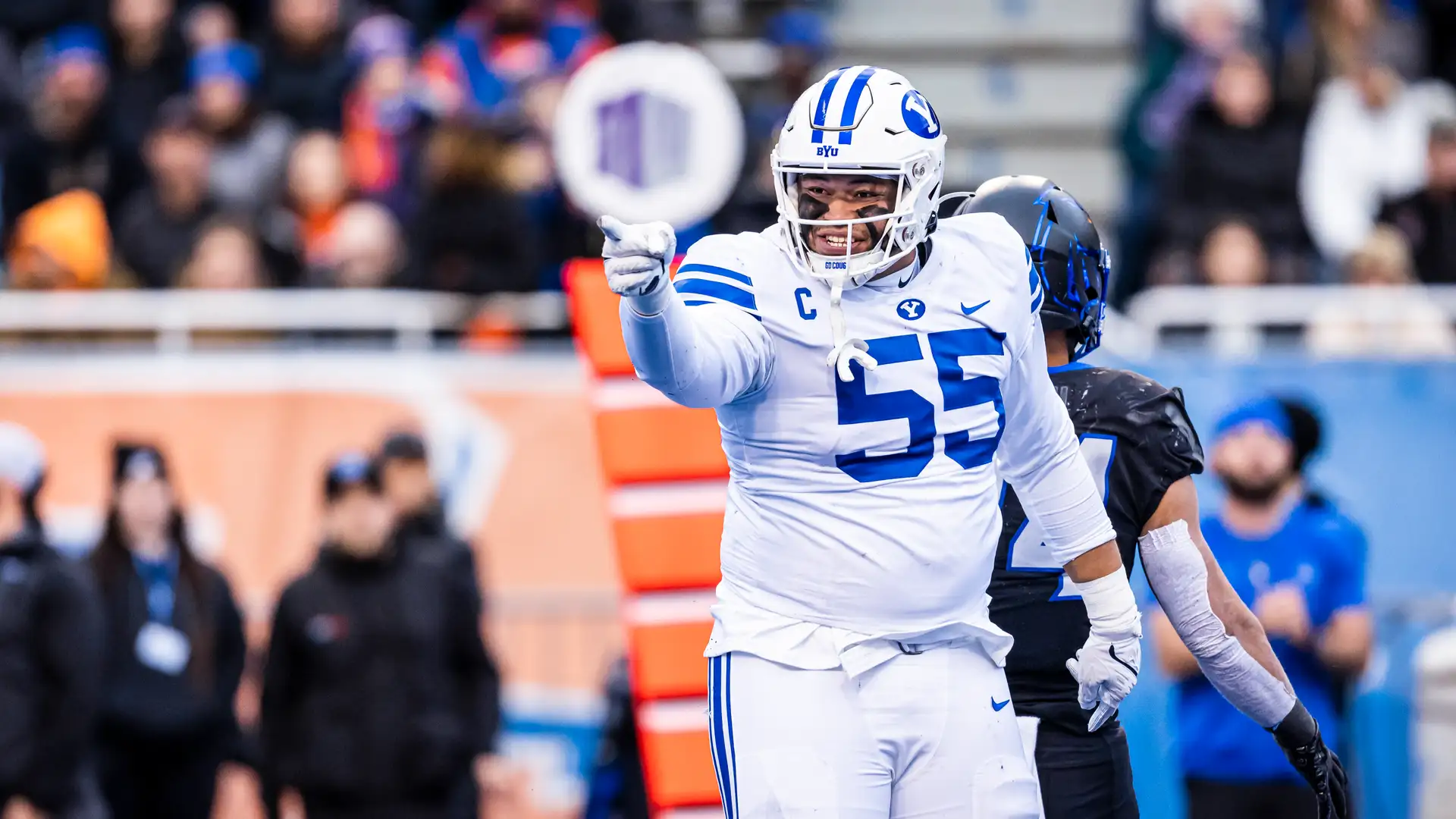 DL Lorenzo Fauatea, Media Availability on Nov. 14