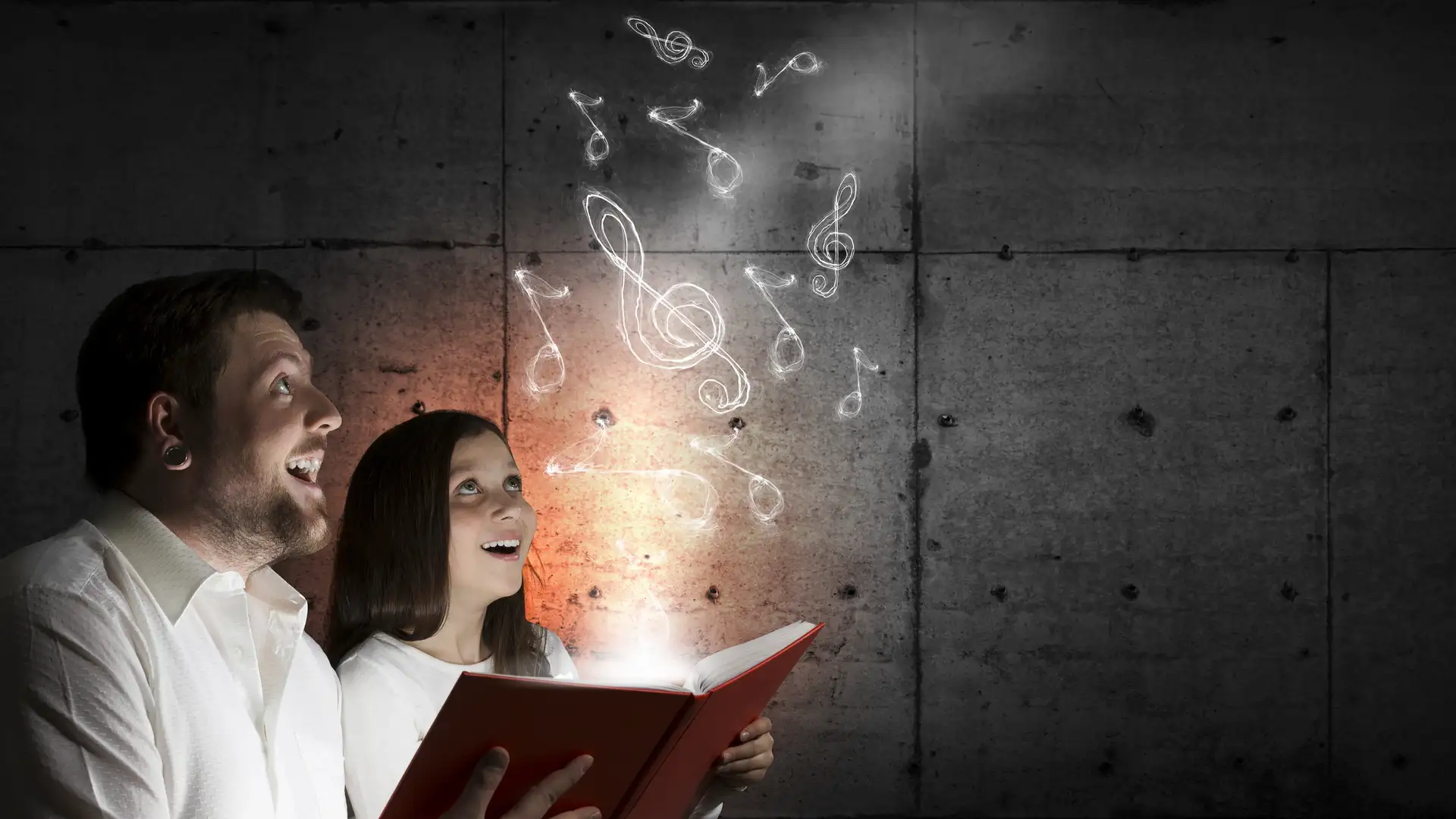 Alicia & the Little Monster