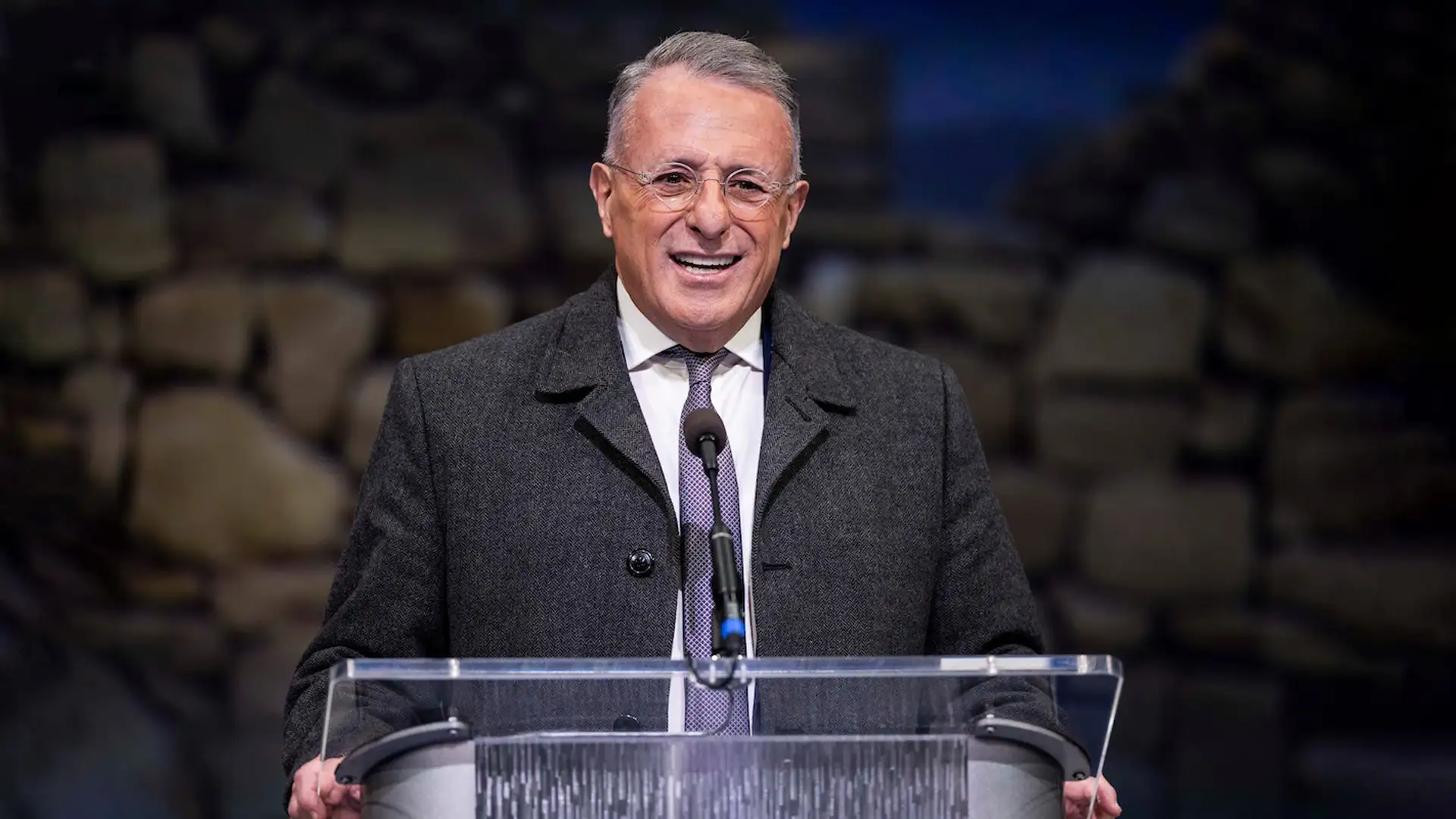 Elder Ulisses Soares | Light and Truth