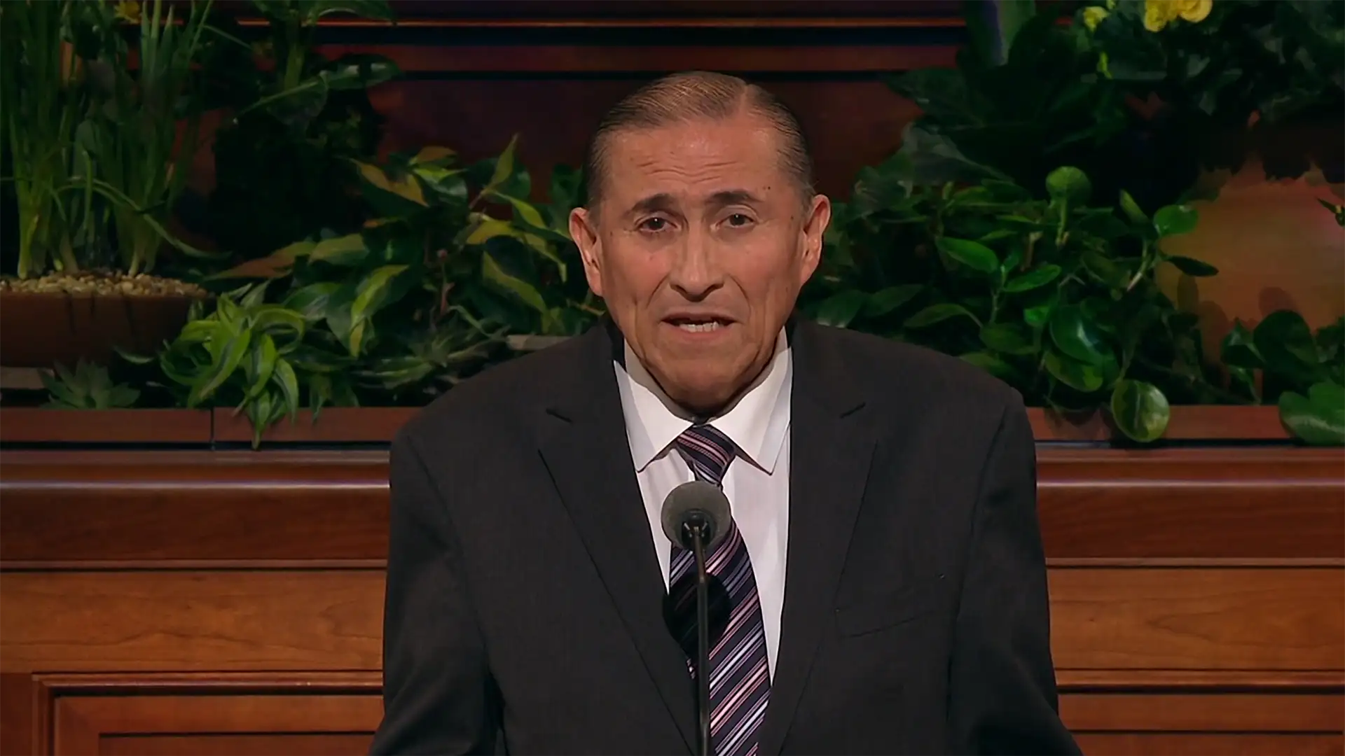 Elder Juan A. Uceda | The Lord Jesus Christ Teaches Us to Minister