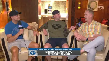 Tom Holmoe chatting and cruising