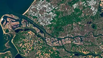 Bellingcat Investigative Journalism is Solving International Crimes Without Secret Intelligence