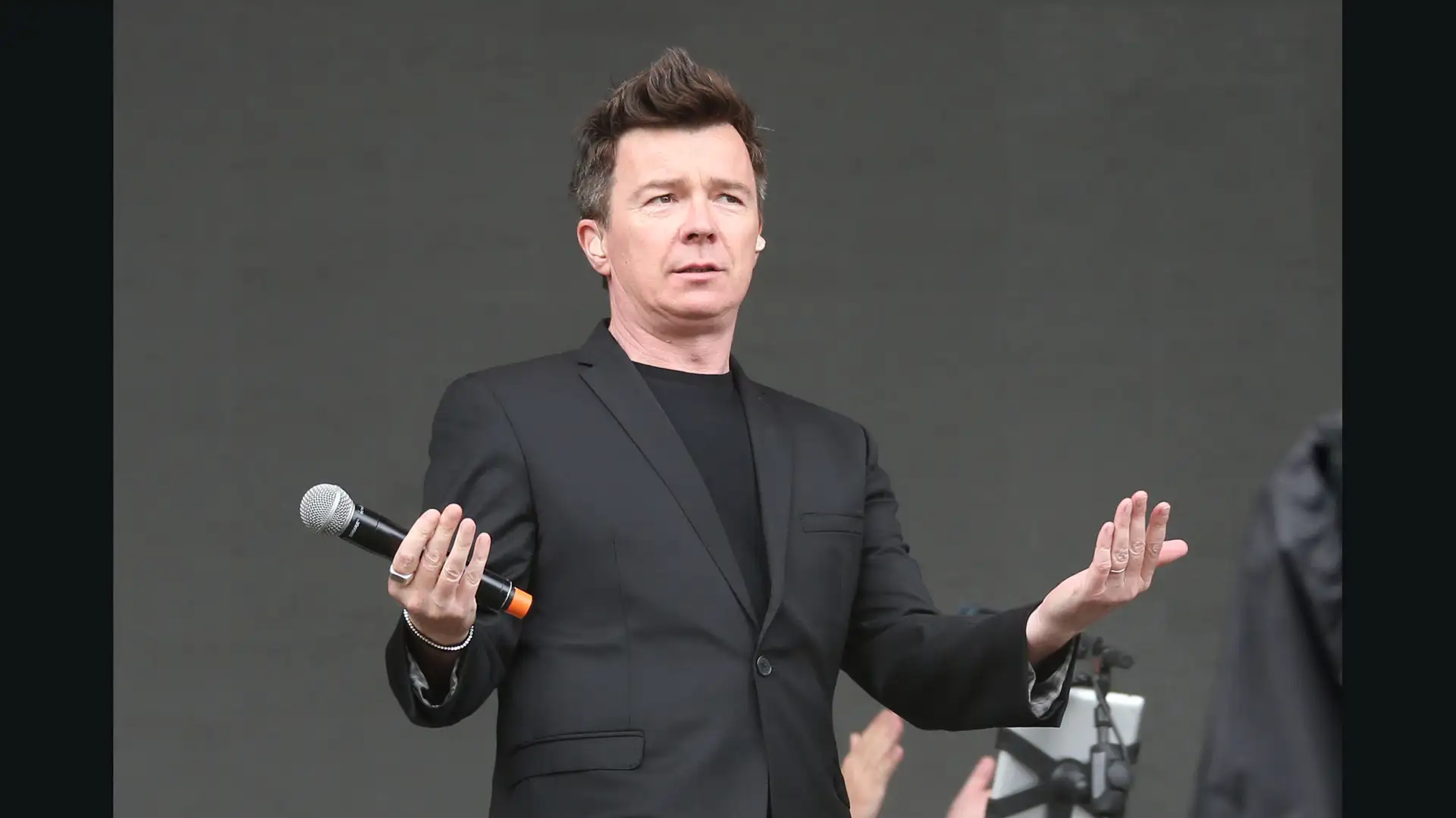 Never Gonna Give You Up, Never Gonna Let You Down