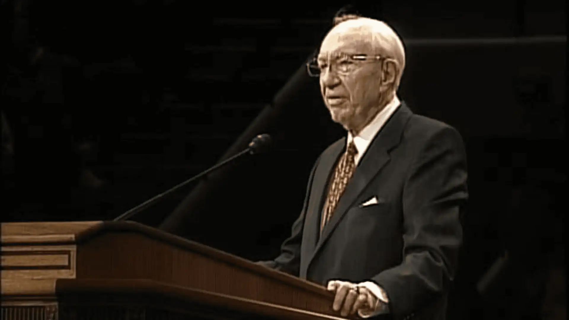 Gordon B. Hinckley (10-31-06)