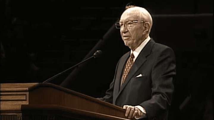 Gordon B. Hinckley (10-31-06)