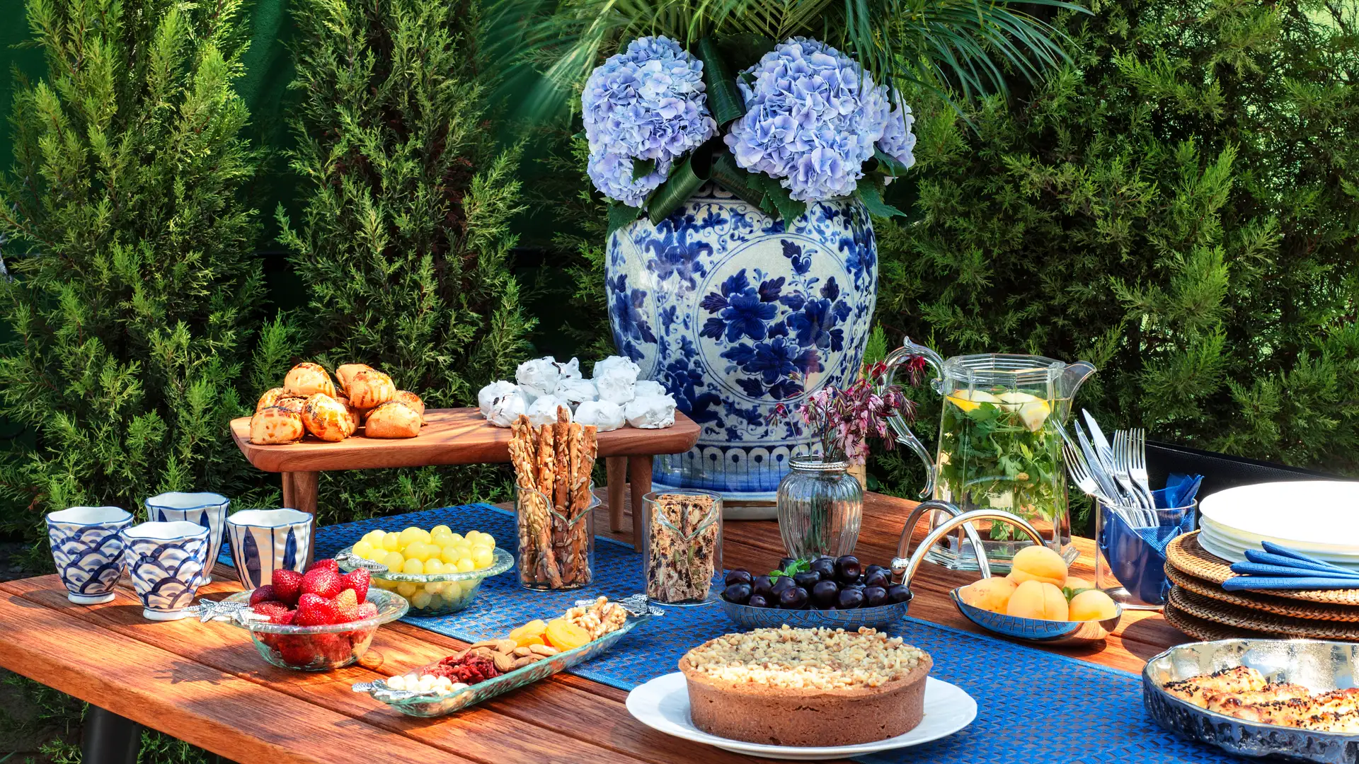 Outdoor Dinner Parties