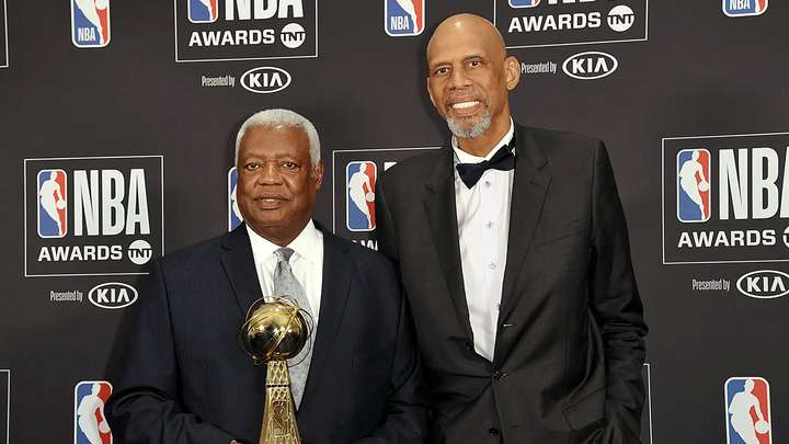 Oscar Robertson: Leading the Way