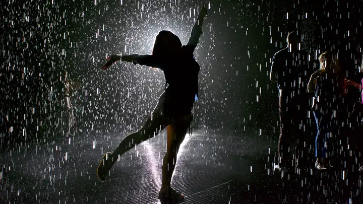 S1 E13: Dancing in the Rain