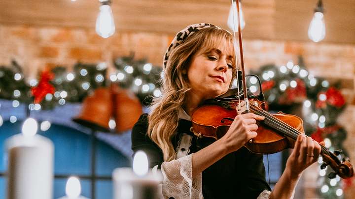 S1 E6: Lindsey Stirling: Home for the Holidays