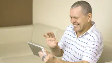 Disrupting the Prison Communication Game