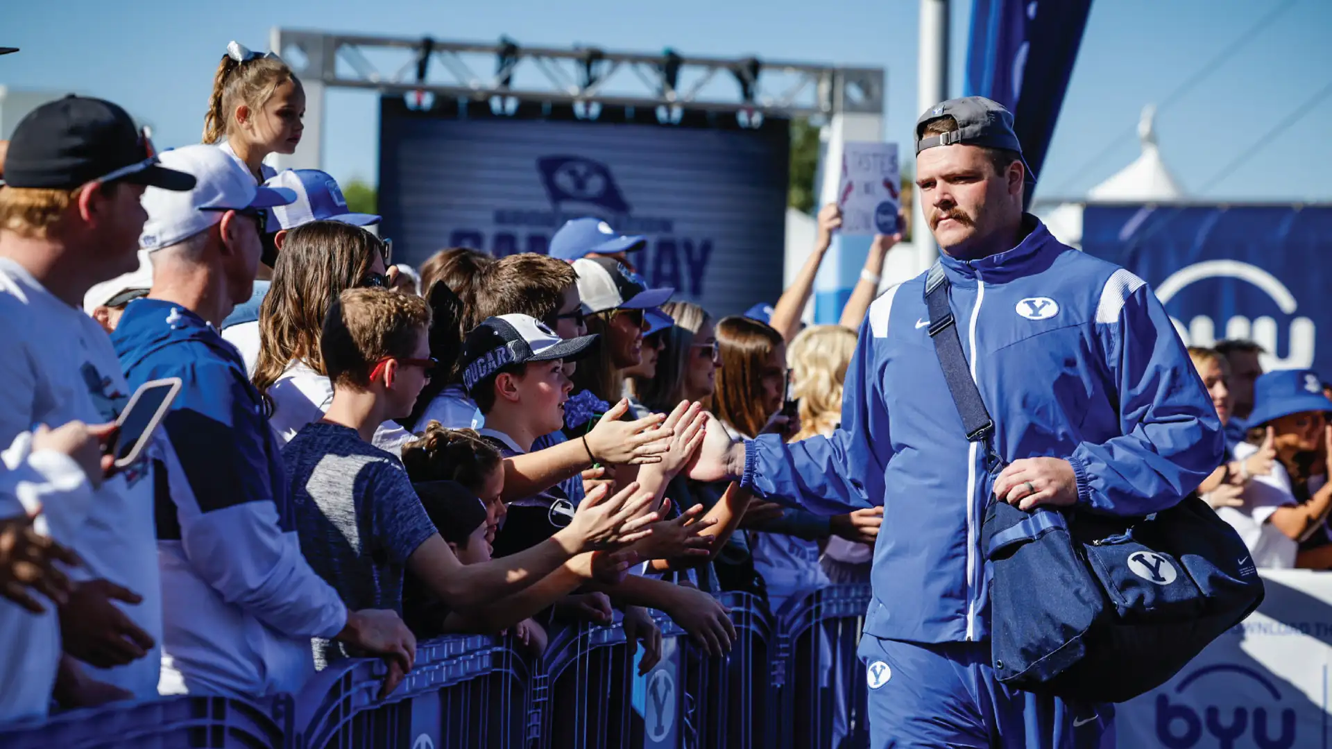 OL Clark Barrington, Media Availability on Oct. 31