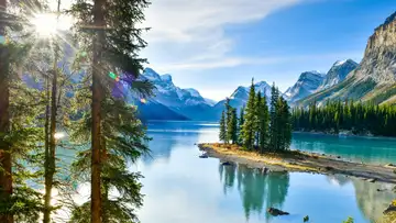 What Americans Should Know About Canadians