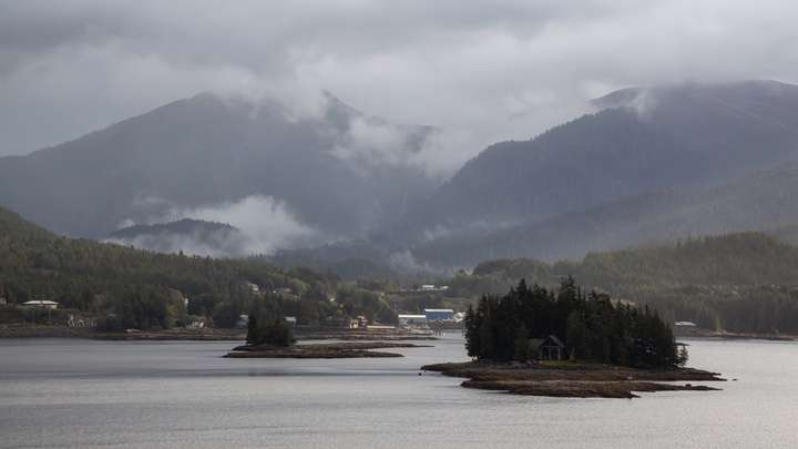 Middle Schoolers in Alaska Take a Camping Trip Instead of a Final Exam