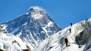 Reaching Earth’s Highest and Lowest Points