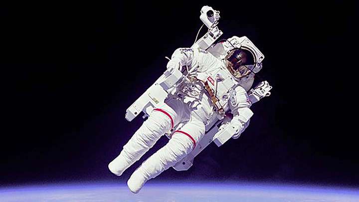 Untethered Space Flight