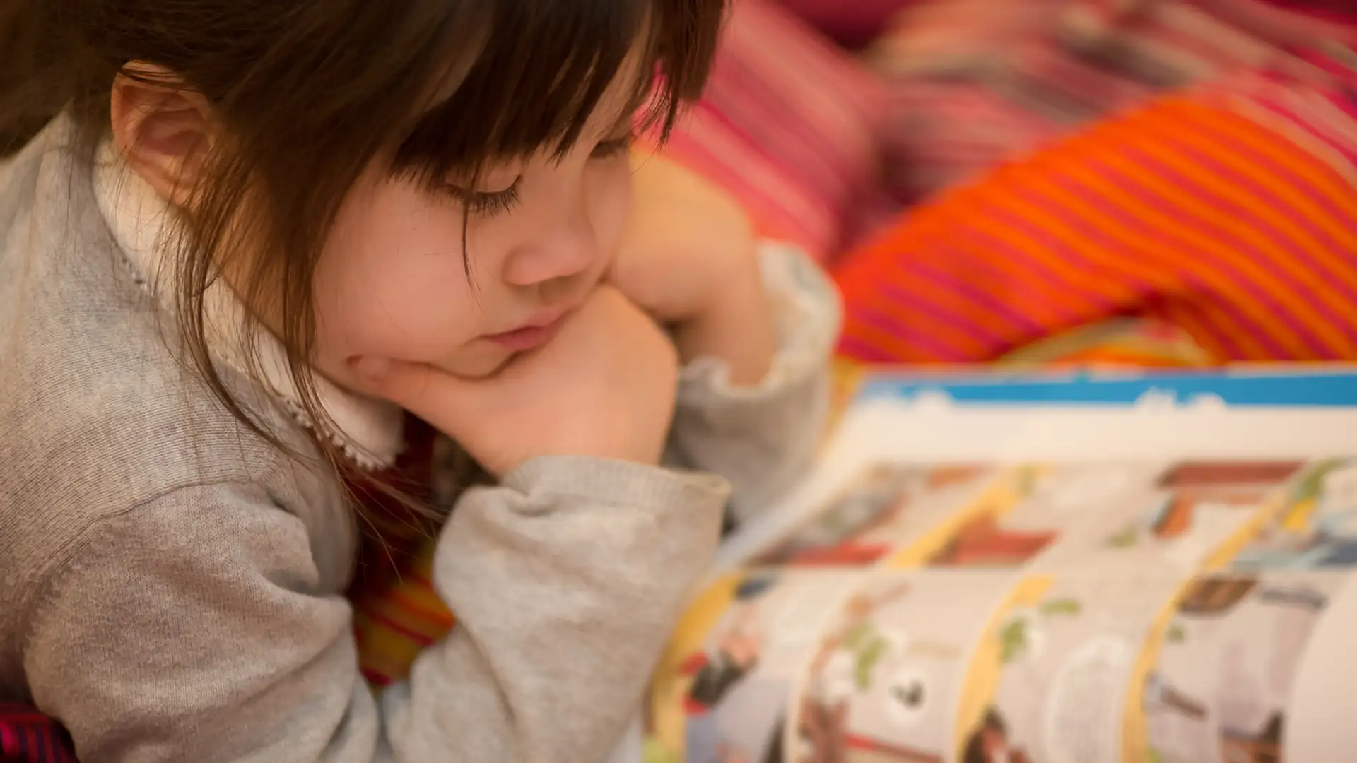 Stories, Culture Gap, Pop-Culture