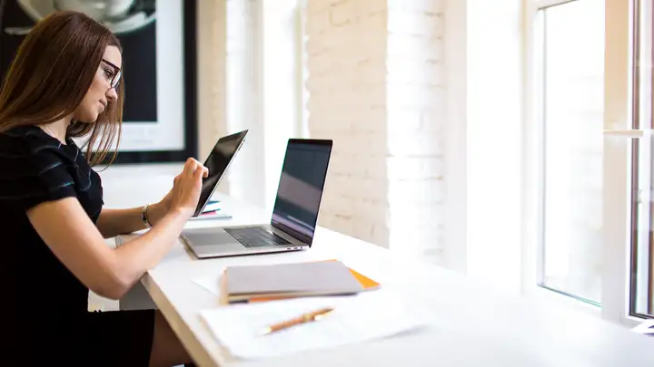 Professional Etiquette on Social Media
