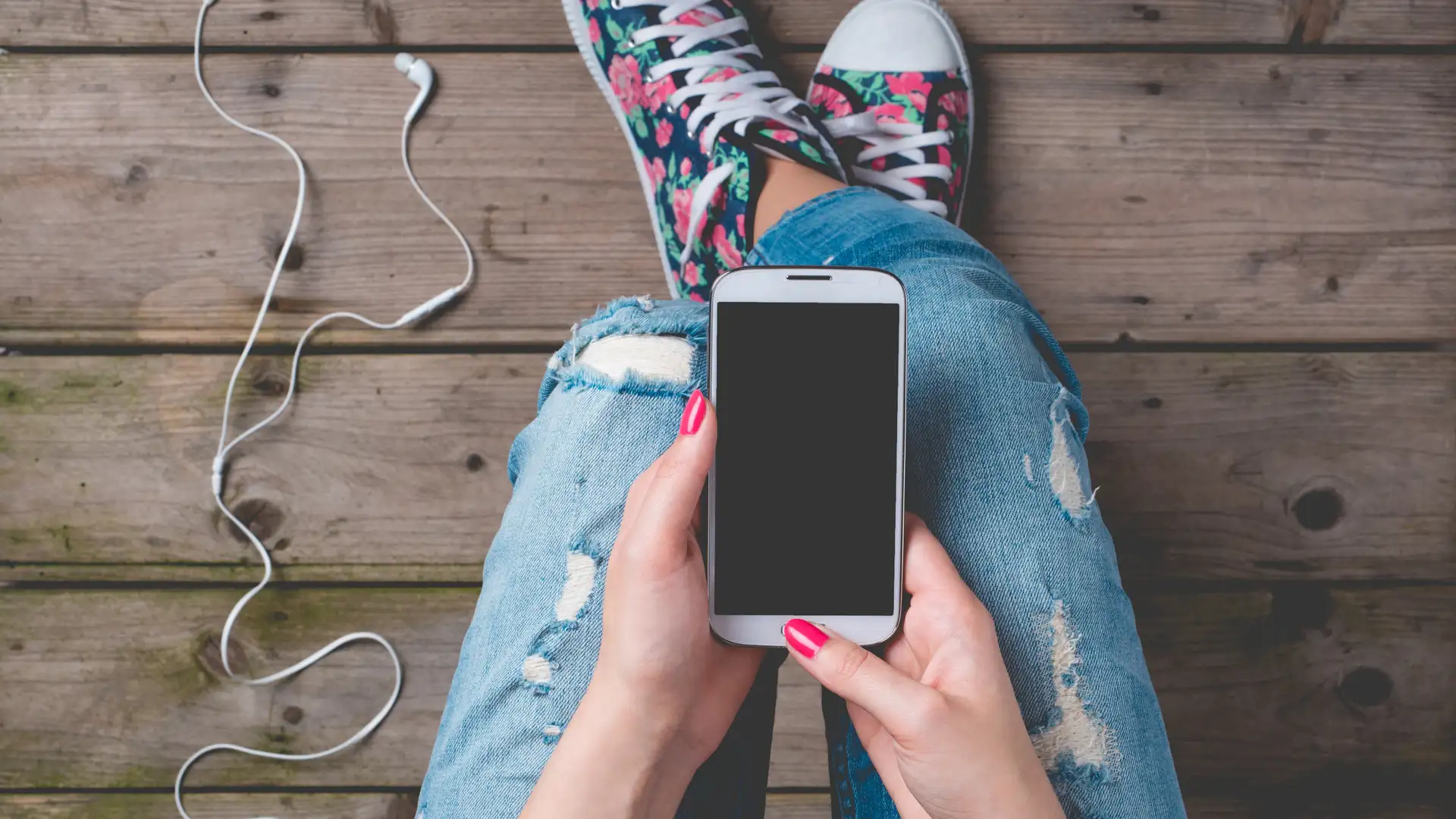 Talking to Your Teen About Social Media