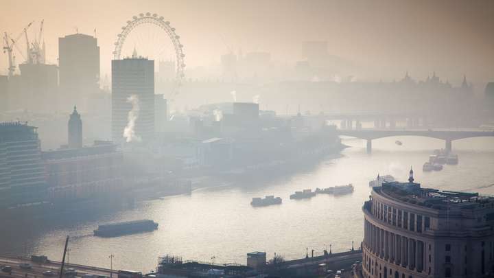 Smog Strangles London