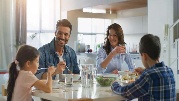 Parental Mental Health Improved by Family Meals