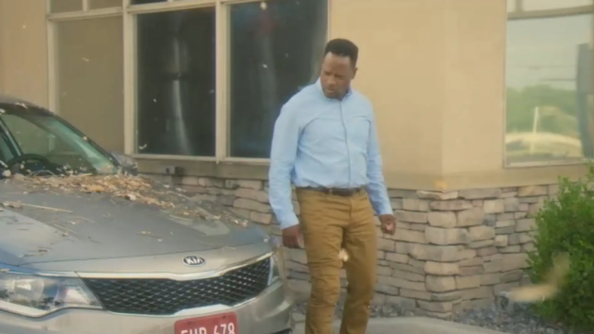 Leaf Blower vs. Clean Car / Leaf Me Alone