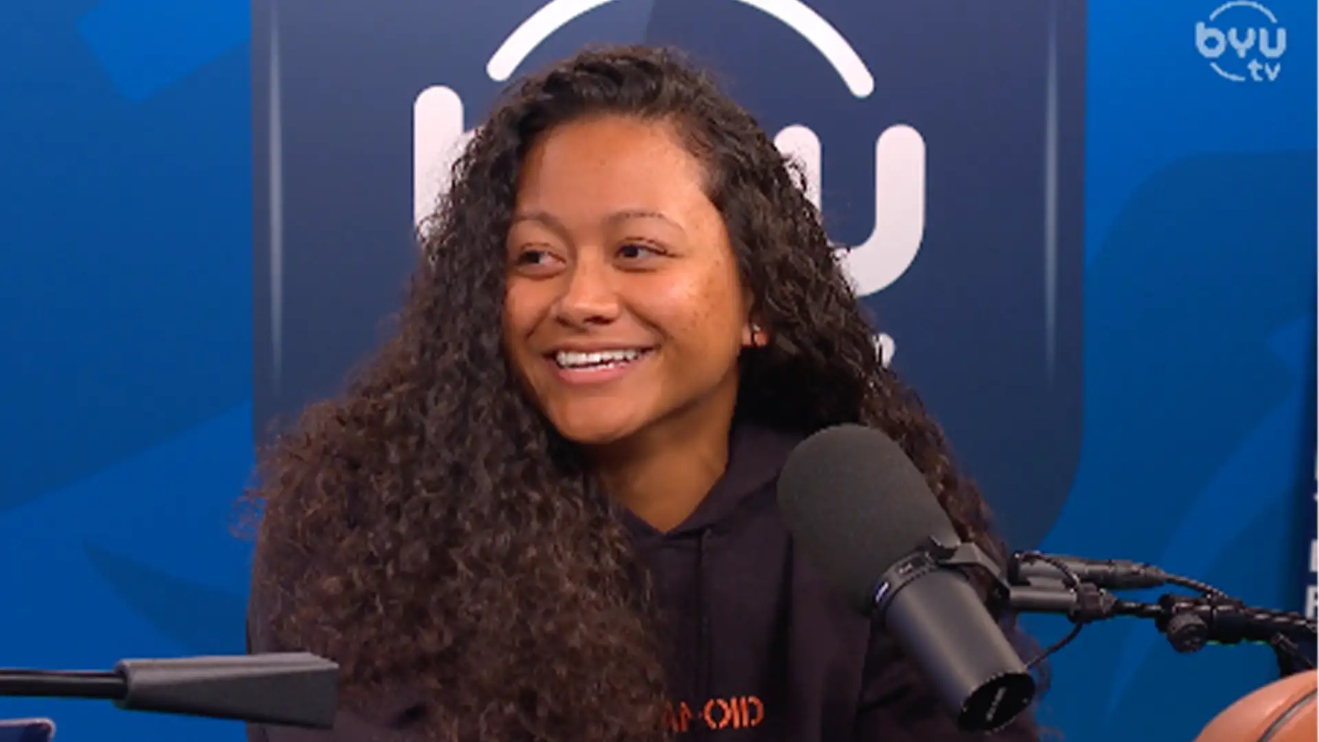 Martha Epenesa in Studio