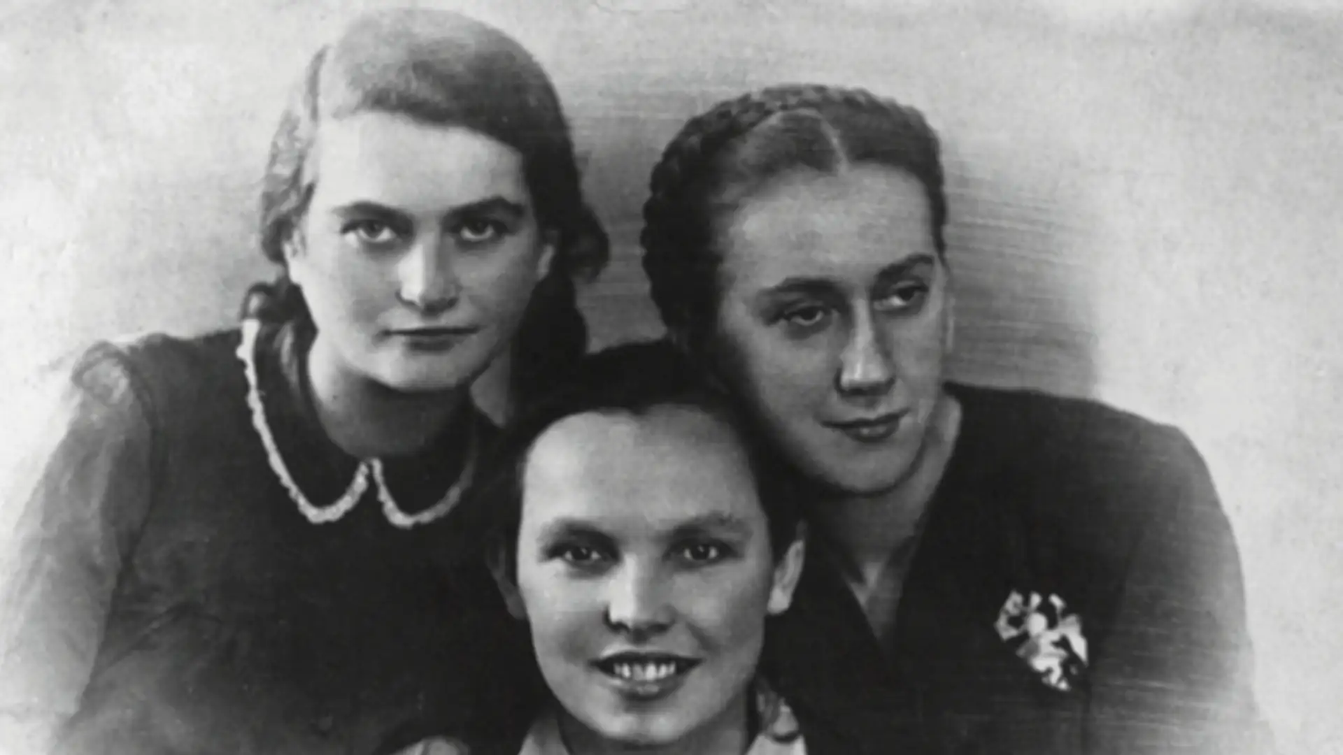 The Women Who Battled Hitler