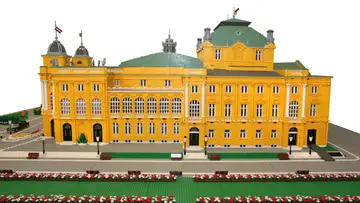 International Thieves Target LEGO