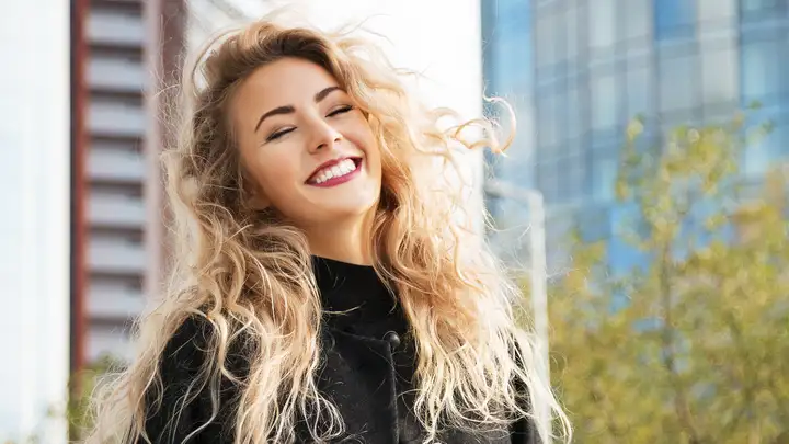 Blonde, Beautiful and Bubbly
