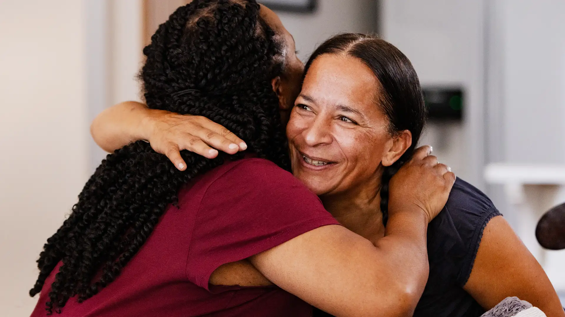 Sisters Meet After 40 Years