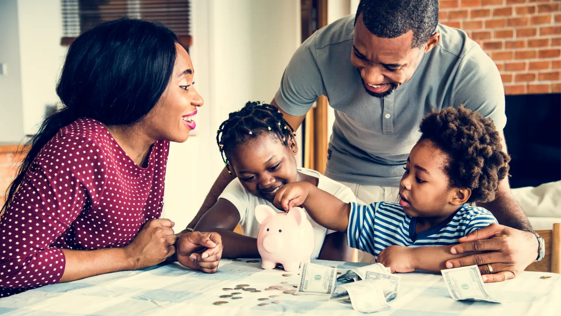 Ep. 27: "The Family Bank: Teaching Kids Healthy Finances" with Richard and Linda Eyre