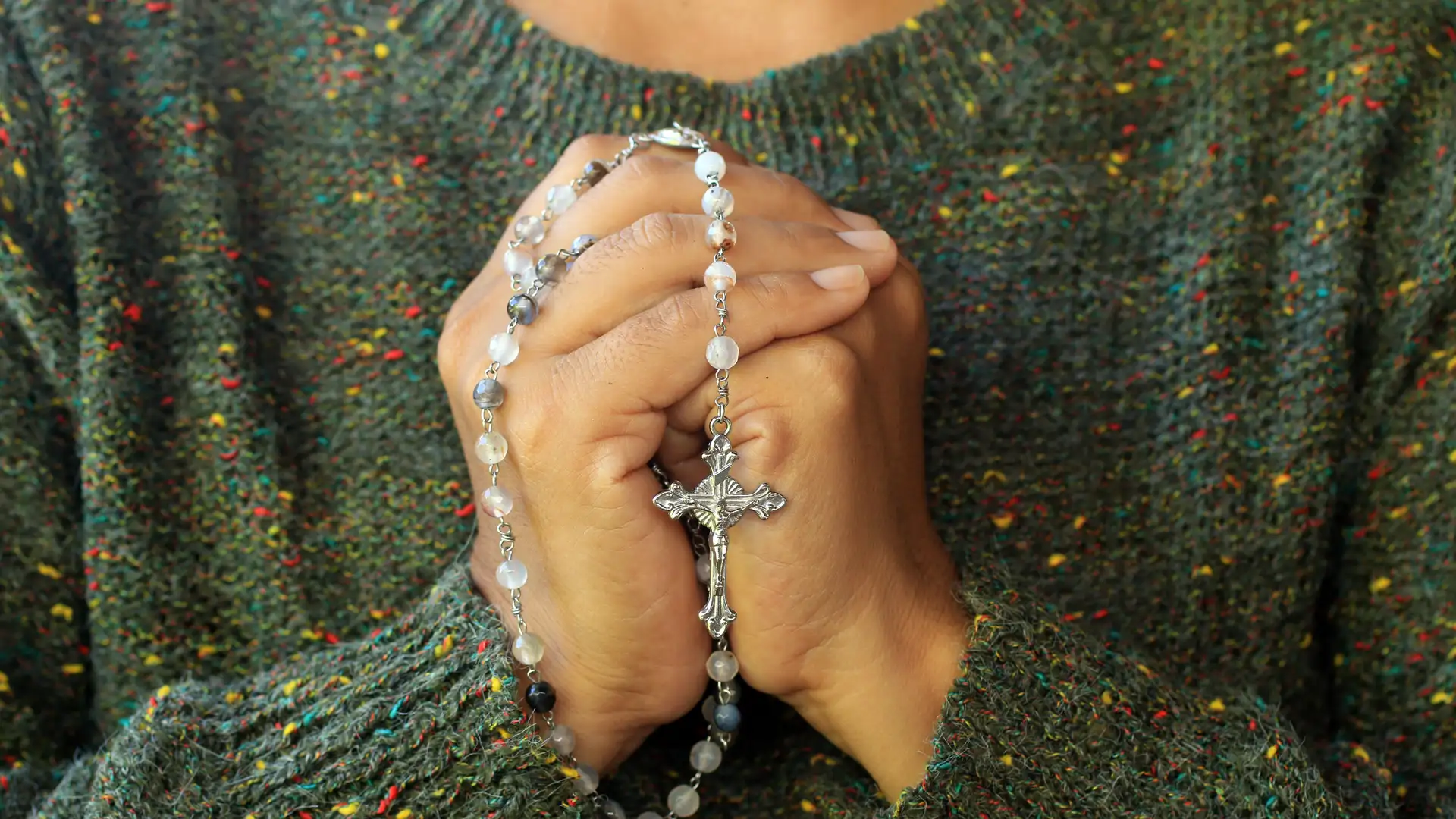 **** BITES -- "Jewish Rosary Beads" by Kate Dudding with guests Jeff Simpson and Jenna Adams